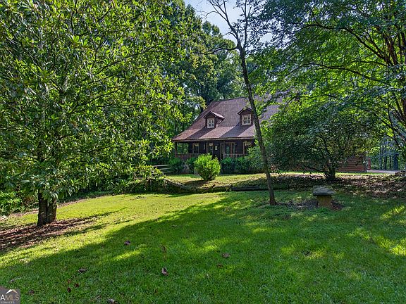 2nd image of 121 Hunt Rd