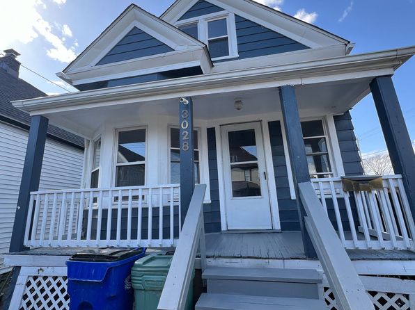 3028 W 104th St