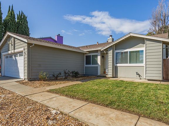 4th image of 1010 Bluejay Drive