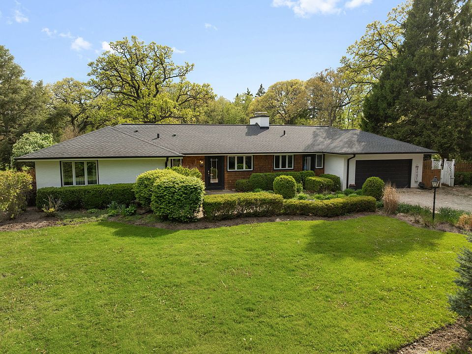 1st image of 26 Braeburn Ln