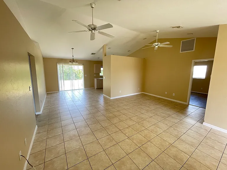 8259 Caloosa Rd — Photo 16