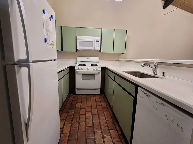 872 Sierra Vista Dr #5 — Photo 8