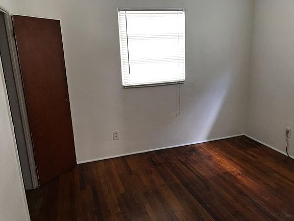 5th image of 4937 13th Ave S