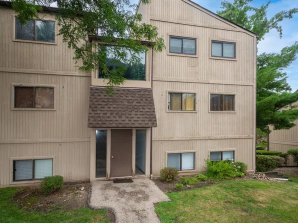 53 Oak Hill Colony APT 3, Fox Lake, IL 60020