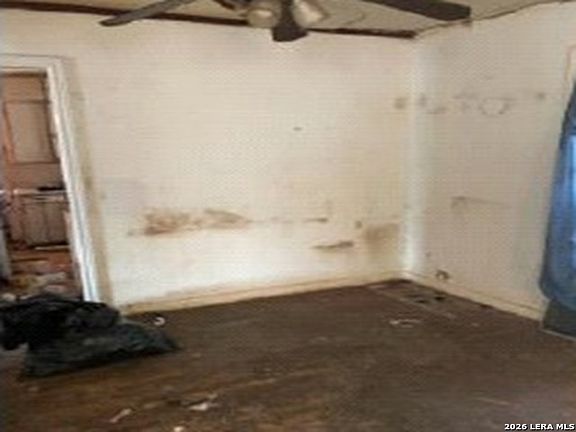 4th image of 638 W Olmos Drive