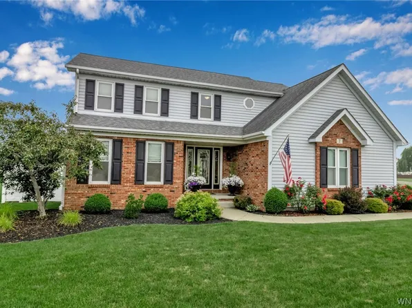 7 White Tail Run, Grand Island, NY 14072