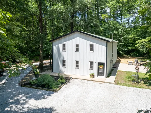 3938 N Chapel Ln, Martinsville, IN 46151
