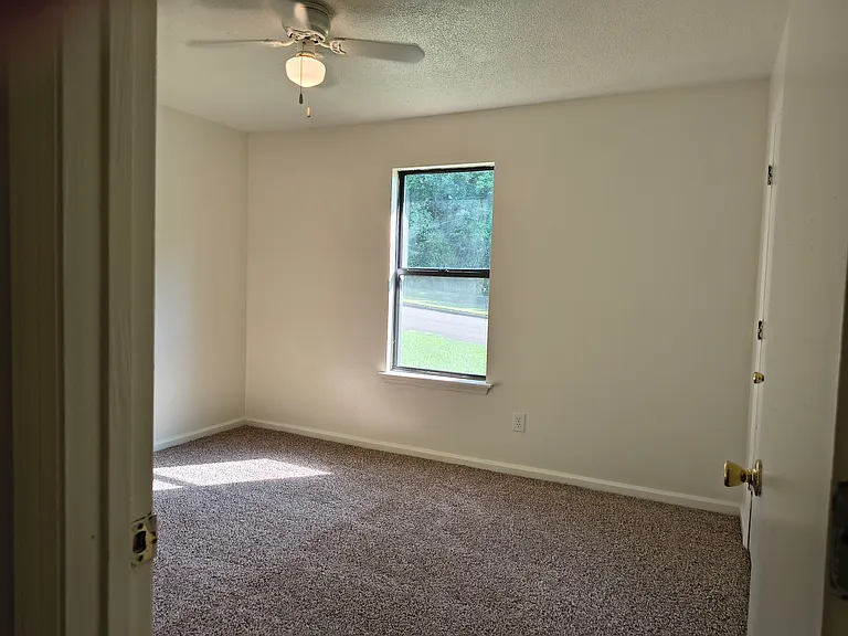 2304 Roundup Dr — Photo 9
