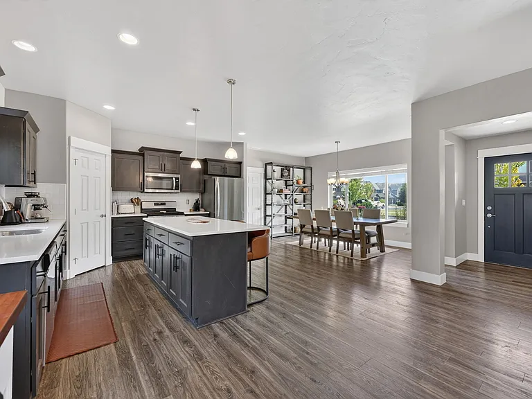 62879 NE Nolan St — Photo 6