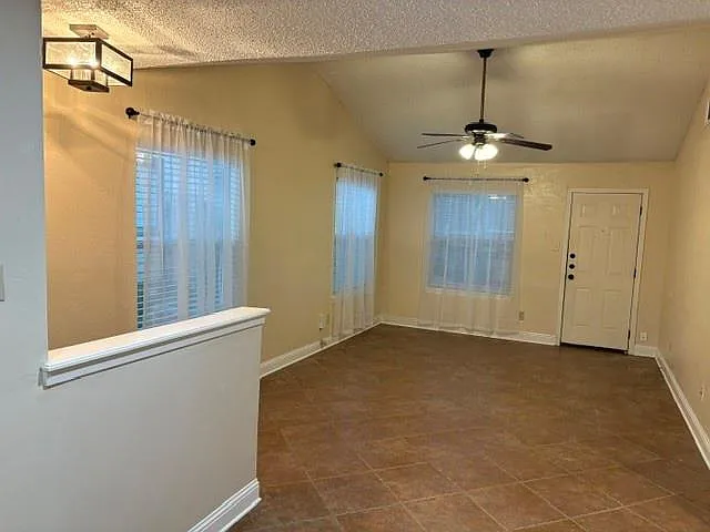 12405 Alderbrook Dr #B — Photo 5