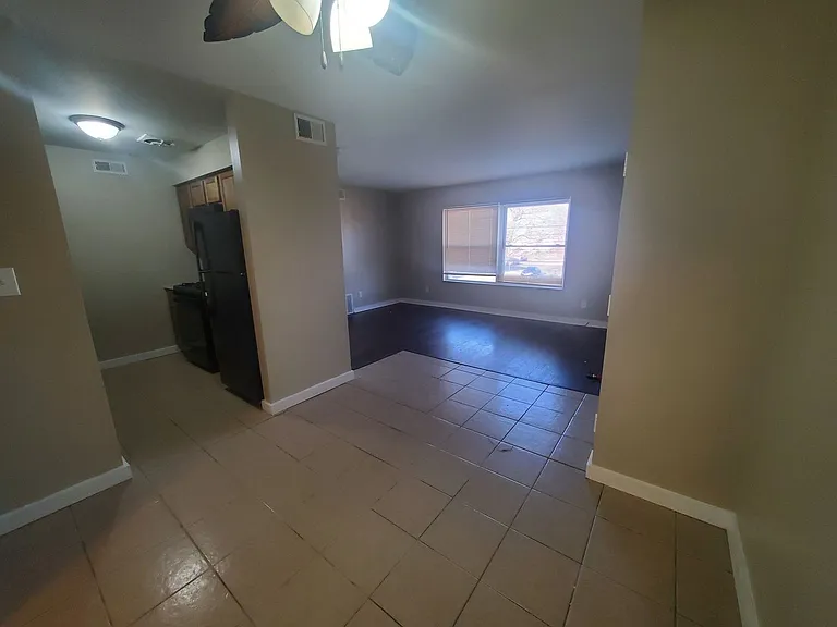 Abbott Acres Apartments — Photo 54