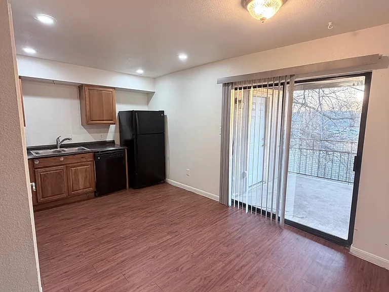 2406 Mission Hill Dr #104 — Photo 2