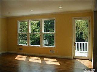 5th image of 19 Endicott Dr