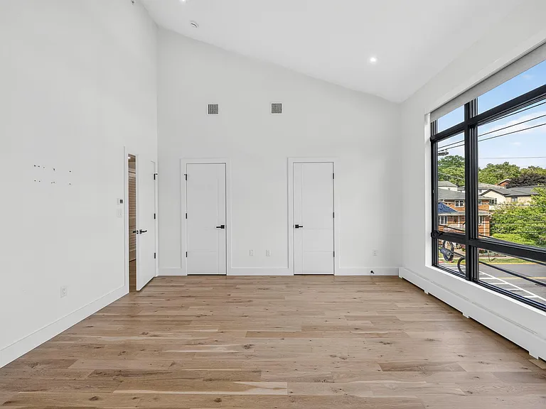 1157 Inwood Ter — Photo 16