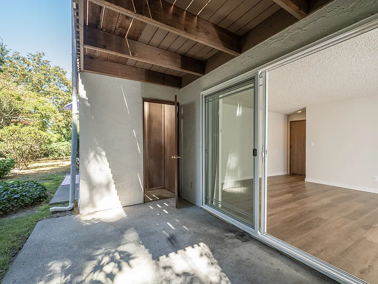 1 Bedroom 700 Sq Ft 1 Bedroom 700 Sq Ft