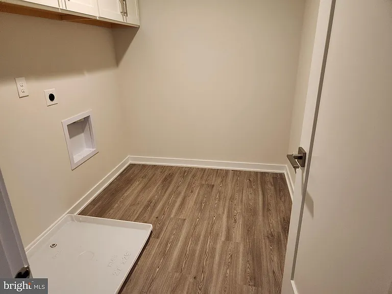 821 Bayberry Ct #821 — Photo 10