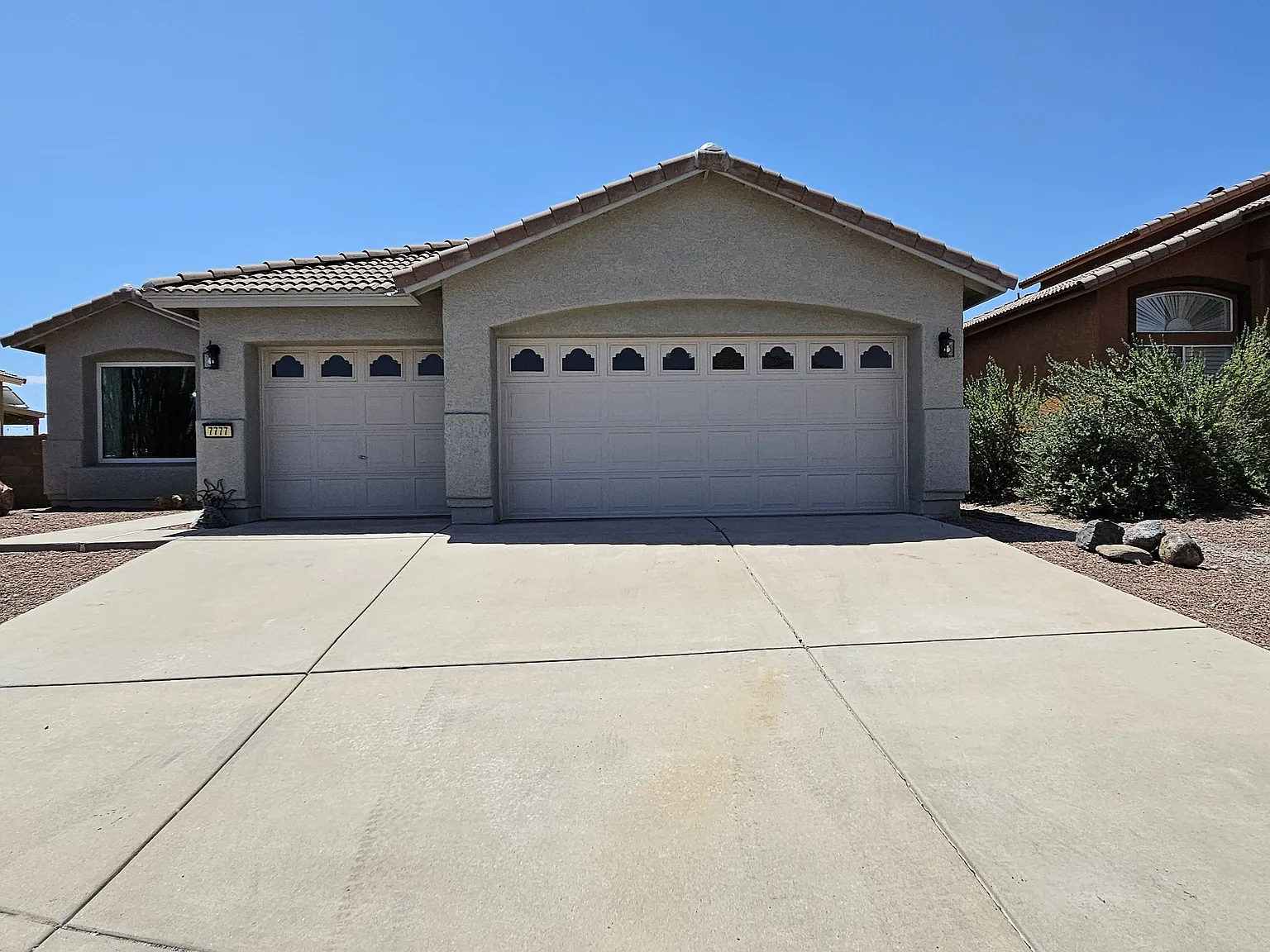 3 bed, 1627 sqft, $2,500 — Photo 2