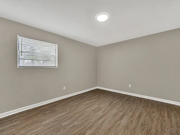 Flats at Glade Creek — Photo 10