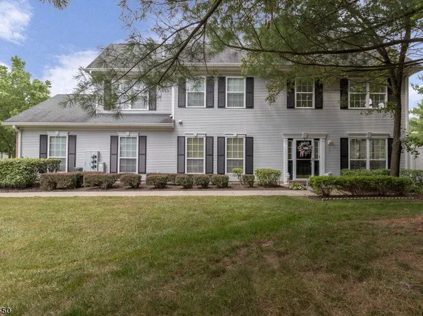 22 Stillwell Ct #22, Bridgewater, NJ 08807