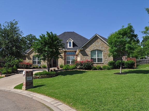 2nd image of 4400 Amberley Pl