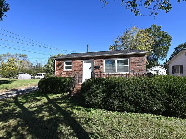 125 S Ervin Ave, Newton, NC 28658