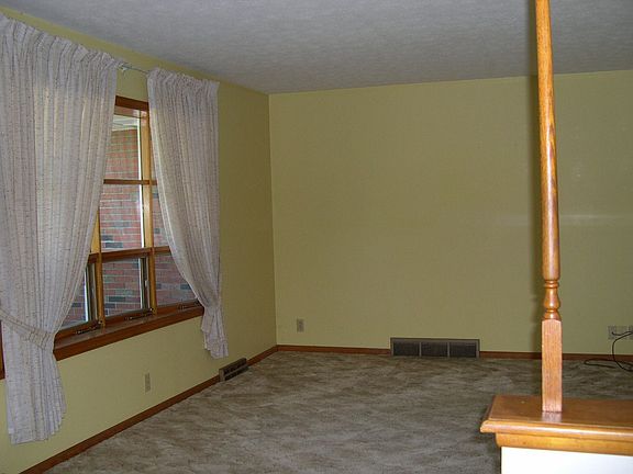 5th image of 1721 Fir Ct