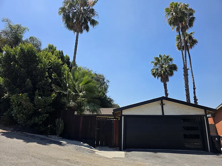 3720 Kinney St — Photo 1