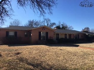 615 W Bois D Arc St, Henrietta, TX 76365