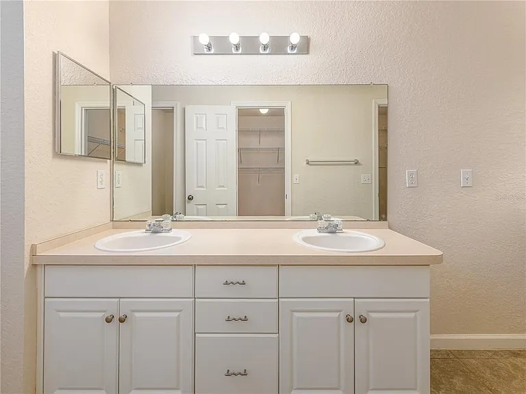 16322 Parkstone Palms Ct — Photo 16