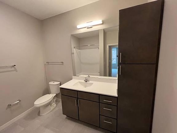 3rd image of 1428 7th St E #100