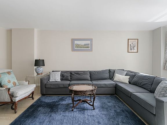 4th image of 357 E 57th St APT 2D