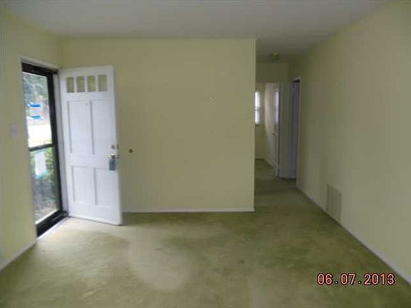 5th image of 963 E Idlewild Dr