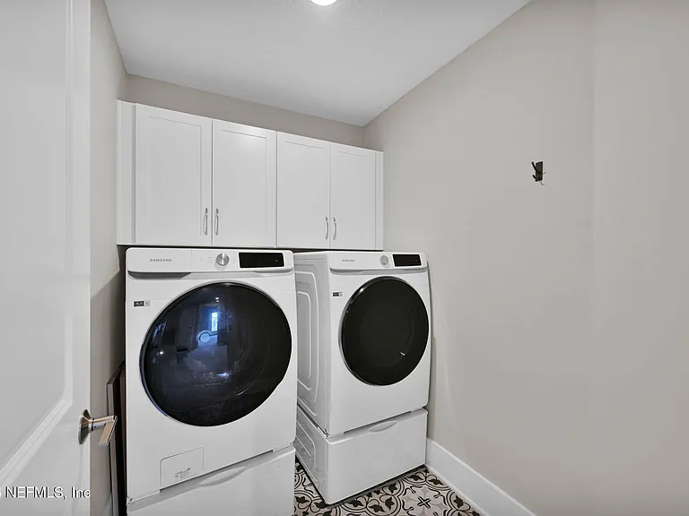 58 Spinner Dr — Photo 26