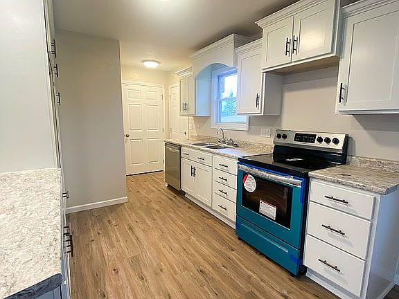 2nd image of 403 Fagan St
