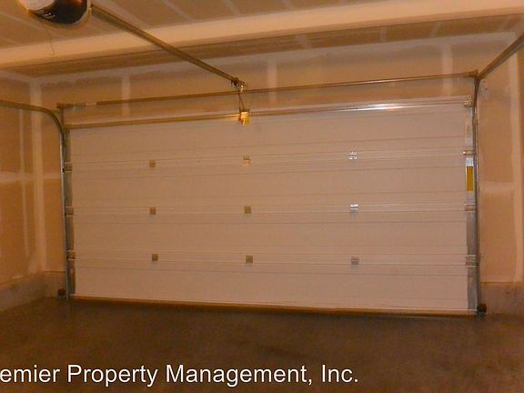 4th image of 3312 NE 43rd Pl