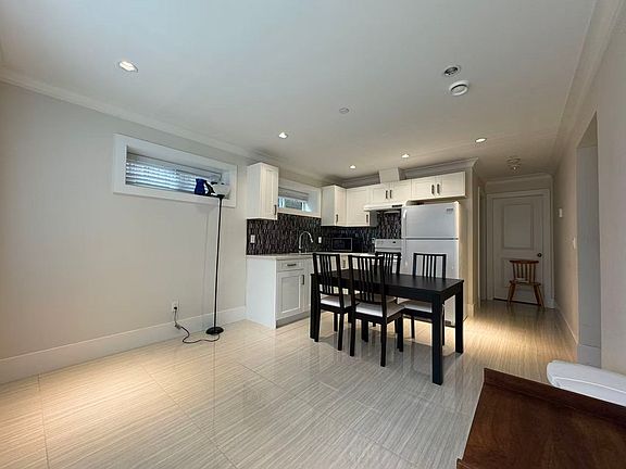4th image of 4224 W 15th Ave