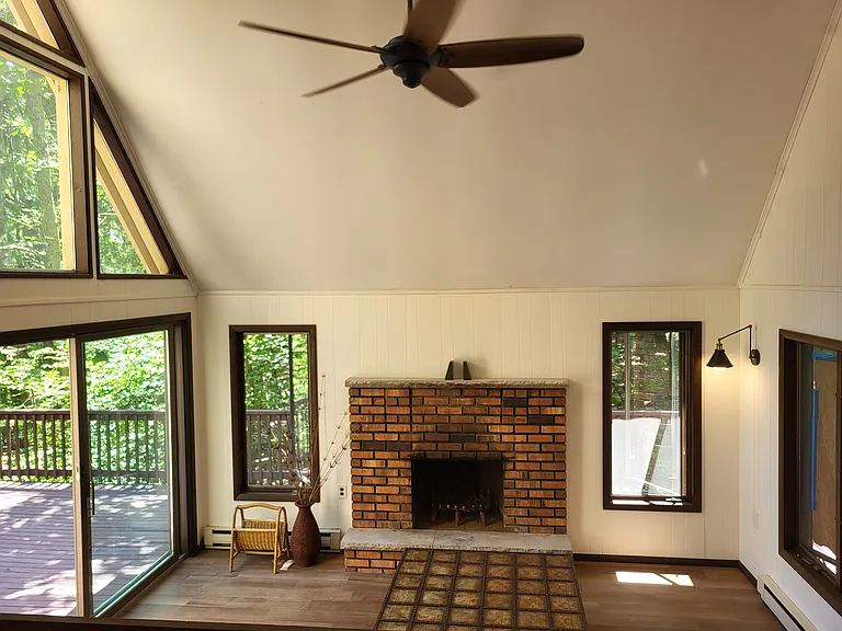 548 Clubhouse Dr — Photo 21