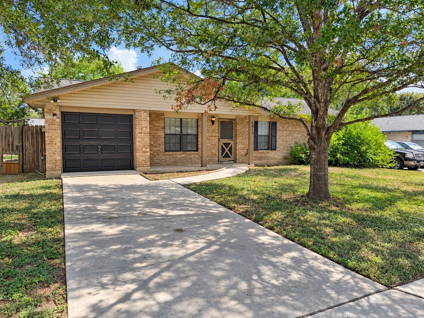 Freshly updated and ready for move-in! 3-Bedroom 2-Bath home in North East San Antonio — Photo 2