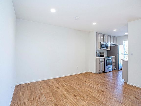 4th image of 805 Temple Ter Unit 213