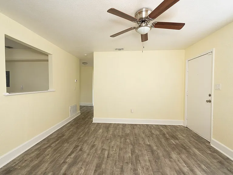 504 N Carolina Ave — Photo 11