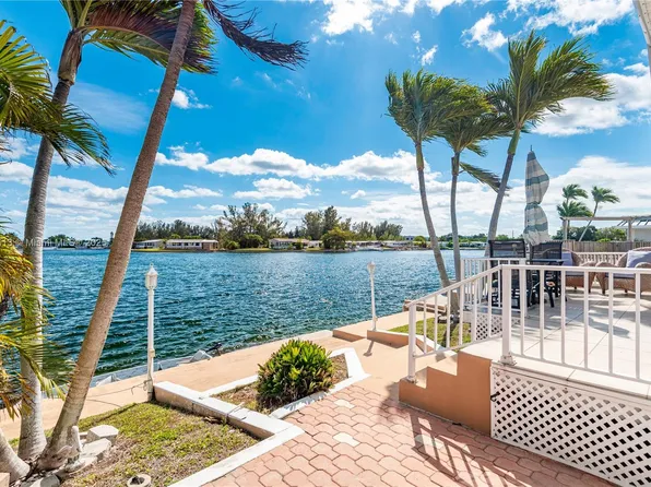 5624 Lagoon Dr, Fort Lauderdale, FL 33312