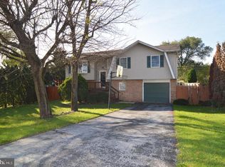 202 Crystal Cir, Birdsboro, PA 19508