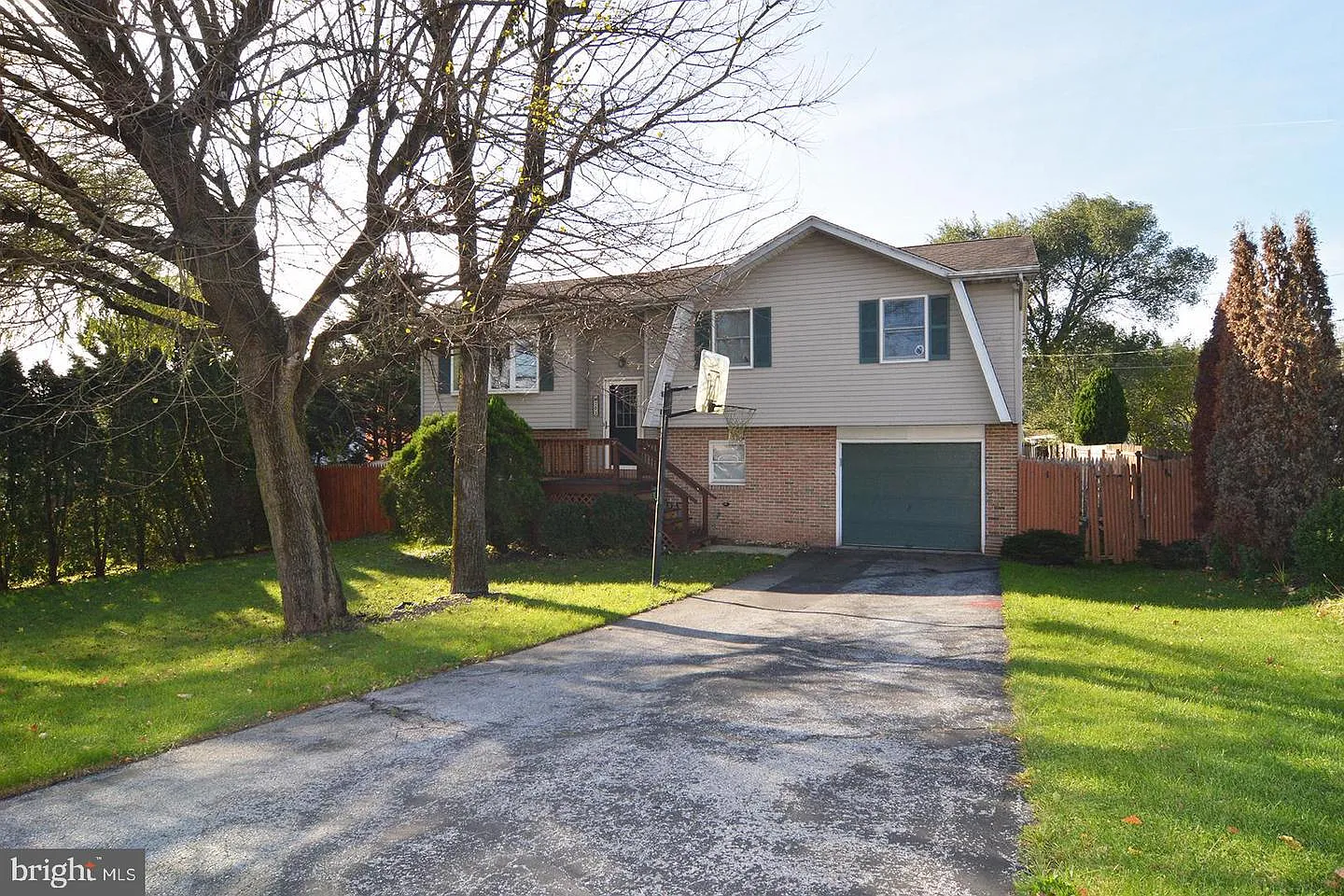 202 Crystal Cir photo 1