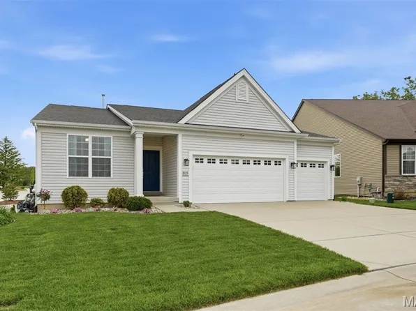 815 Brimley Dr, Cottleville, MO 63304