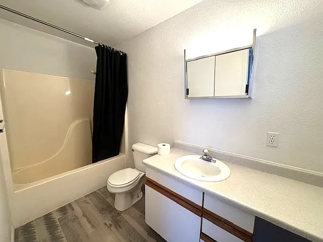 118 N Sligo St #C — Photo 8