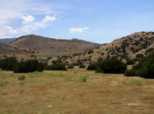 8020 Southlake Dr, Lake Isabella, CA 93240