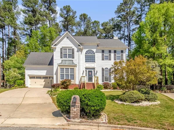 3011 Landing Ct, Jamestown, NC 27282