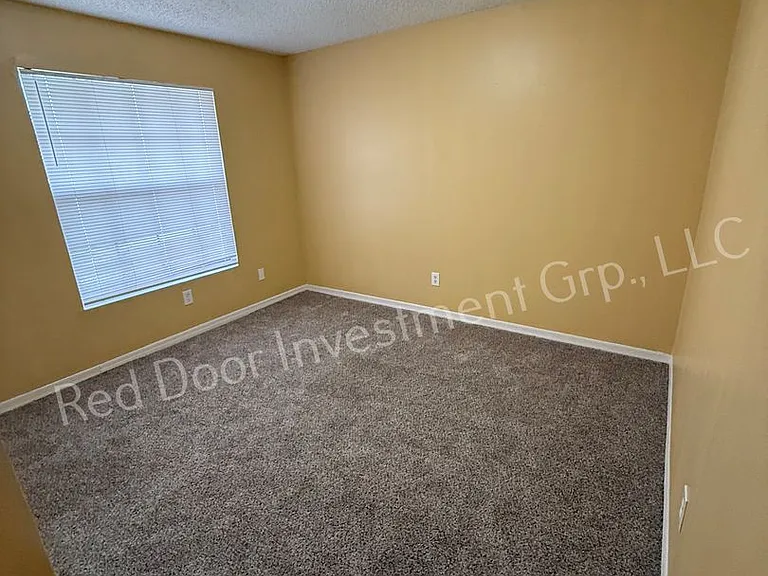 Walden Landing Apartments — Photo 41