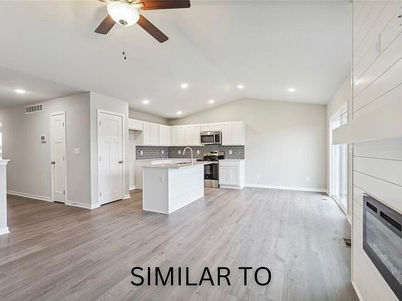 3rd image of 230 Canyon Dr