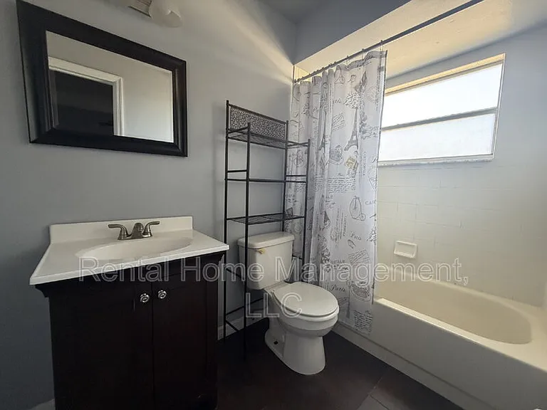 772 Olympic Cir #H2 — Photo 9